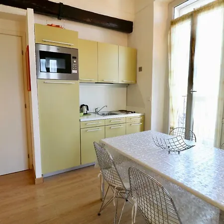 1 Bedroom Suquet, 6 Min From The Palais, Balcony & Port View 220 Apartamento Cannes