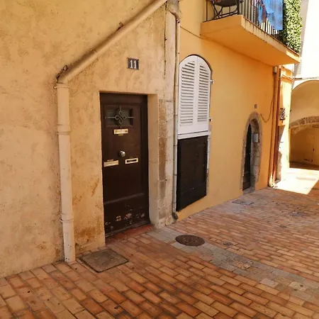 Appartement 1 Bedroom Suquet, 6 Min From The Palais, Balcony & Port View 220 Cannes