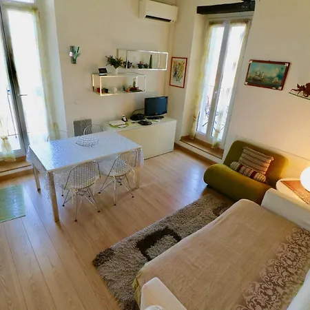 1 Bedroom Suquet, 6 Min From The Palais, Balcony & Port View 220 Apartment