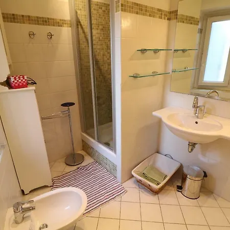 1 Bedroom Suquet, 6 Min From The Palais, Balcony & Port View 220