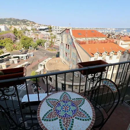 Apartment 1 Bedroom Suquet, 6 Min From The Palais, Balcony & Port View 220 *