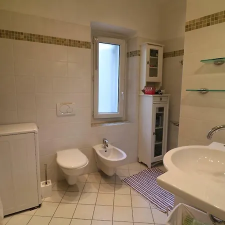 1 Bedroom Suquet, 6 Min From The Palais, Balcony & Port View 220 *
